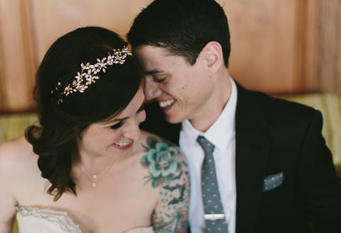 Брайан и Стефани: весенняя свадьба в стиле лофт в Чикаго