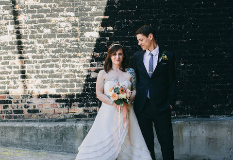 Брайан и Стефани: весенняя свадьба в стиле лофт в Чикаго