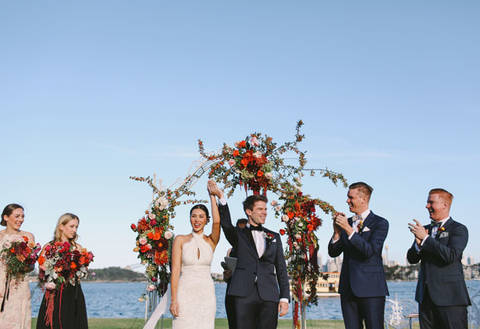 Дженни и Бен: австралийская цветочная свадьба