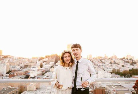 Эмма и Бубба: стильная и современная весенняя свадьба на крыше