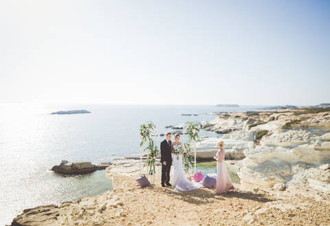 Уединённая свадьба Александра и Владиславы на скалистых берегах Кипра
